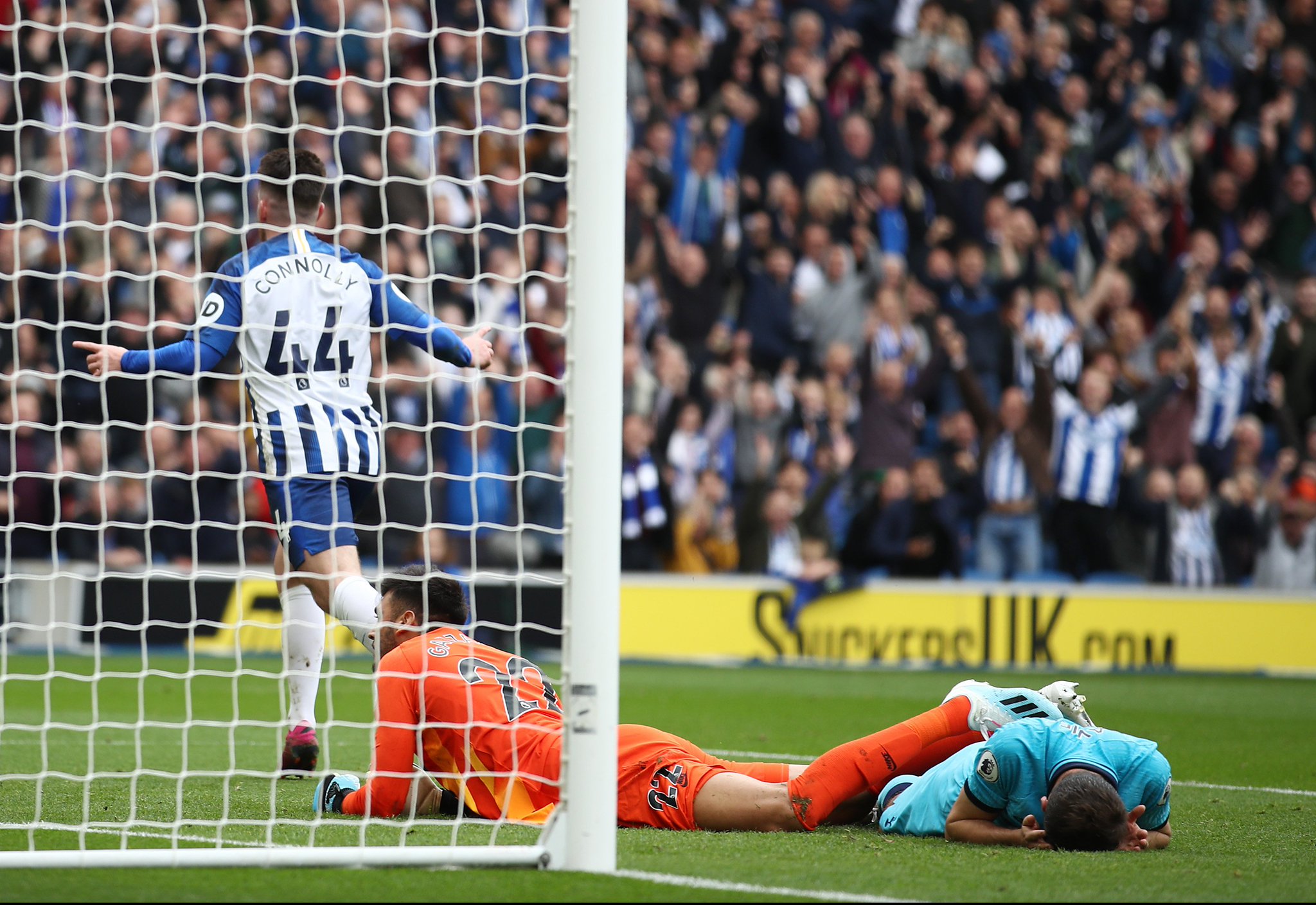 了热烈的氛 了热烈的氛